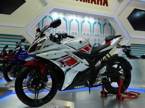 yamaha-r15-limited-edition-50th-anniversary-special-01